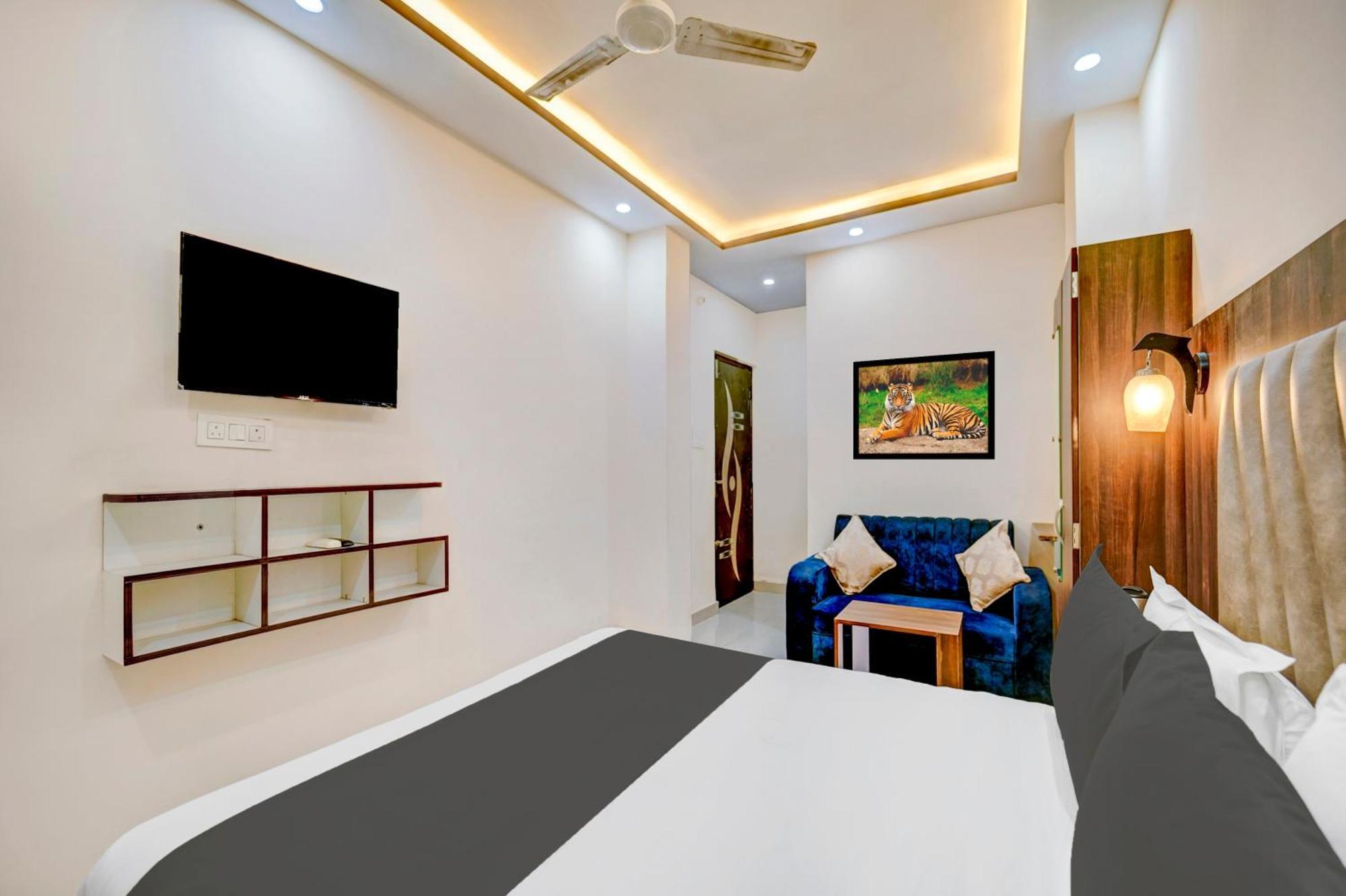 Super Townhouse Anisabad Near Mahavir Sansthan Khagaul Exteriör bild