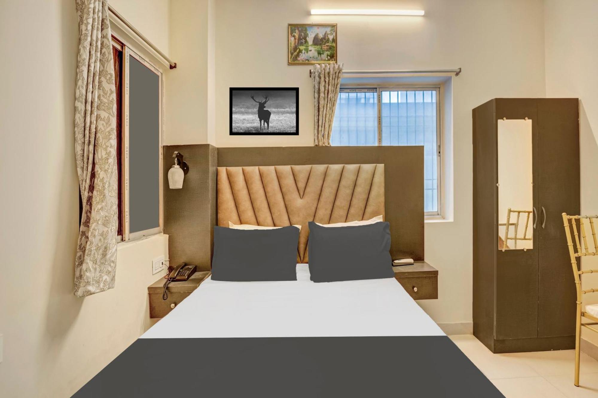 Super Townhouse Anisabad Near Mahavir Sansthan Khagaul Exteriör bild