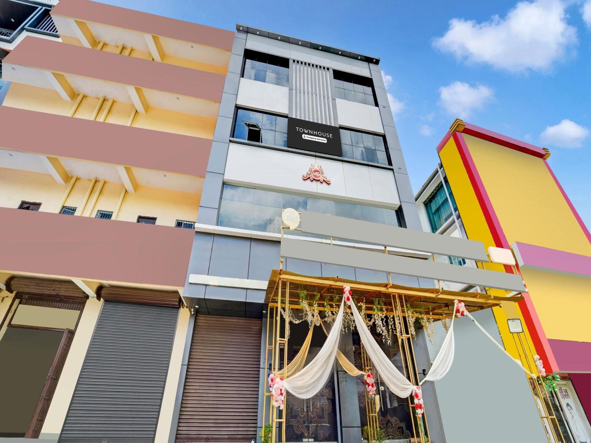 Super Townhouse Anisabad Near Mahavir Sansthan Khagaul Exteriör bild